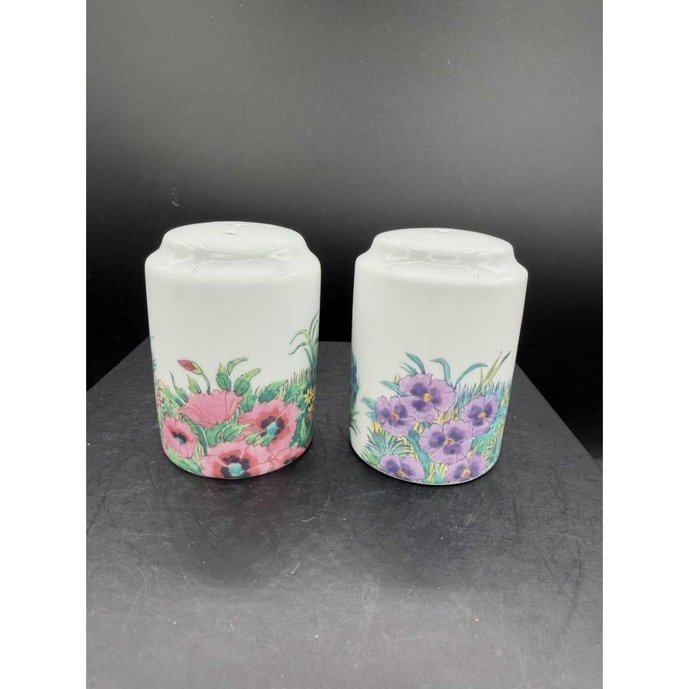 🌼 Nikko "Secret Garden" Salt & Pepper Shakers – Floral Stoneware – Vintage